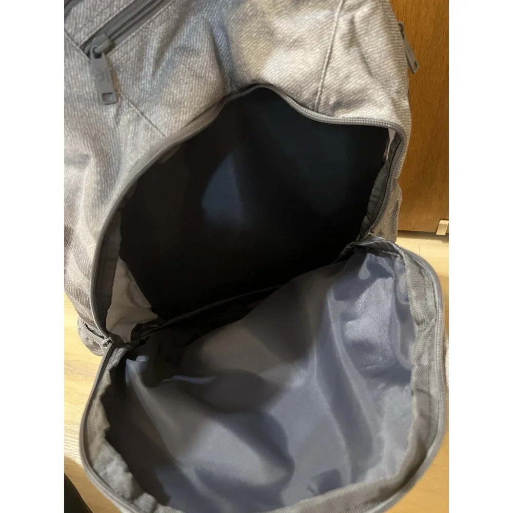 NWT ADIDAS Originals National 3.0 Backpack Grey‎ White Gray Laptop Pocket